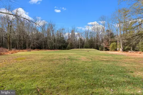 15 Navajo Trl, Albrightsville, PA 18210