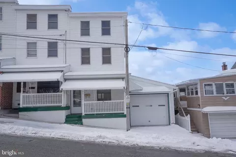 31 Powell St, Lansford, PA 18232
