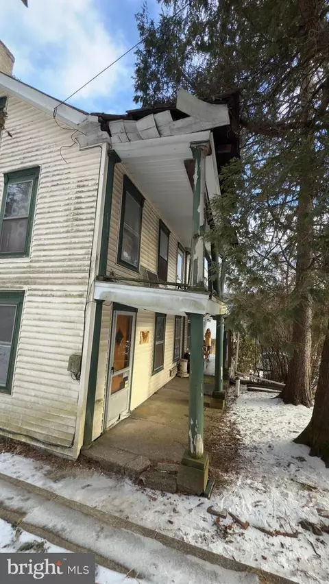 54 Coal St, Jim Thorpe, PA 18229
