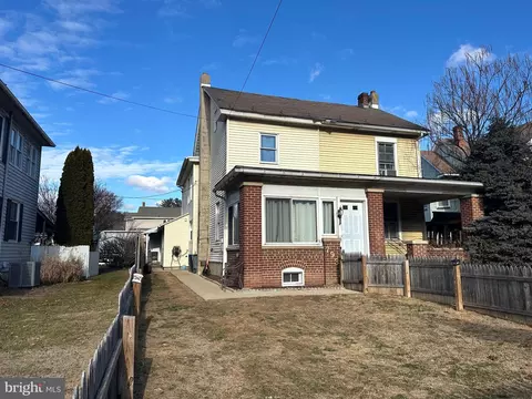 793 Delaware Ave, Palmerton, PA 18071