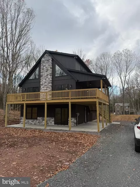 161 Keats Ln, Albrightsville, PA 18210