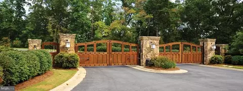 443 Mountainwoods Dr, Lake Harmony, PA 18624