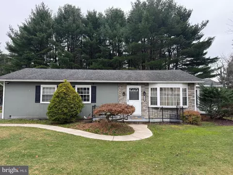 730 E Main St, Weatherly, PA 18255