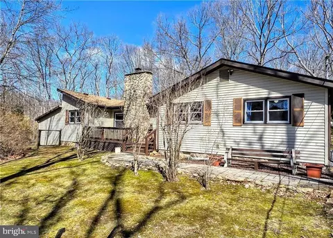 140 Penn Dr, Lehighton, PA 18235