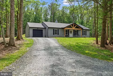 85 Mccool Ln, Lehighton, PA 18235