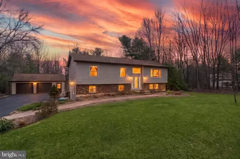 240 Horseshoe Dr, Palmerton, PA 18071