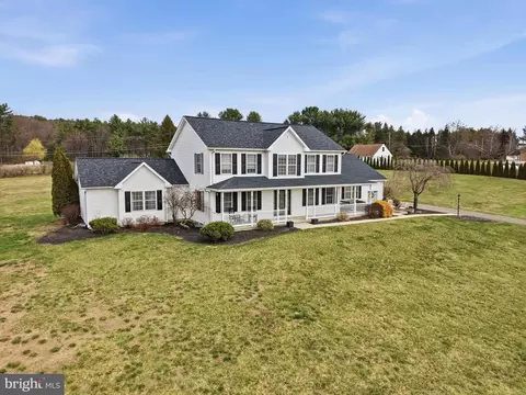 8285 Pohopoco Dr, Kunkletown, PA 18058
