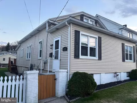 137 E Walter St, Summit Hill, PA 18250