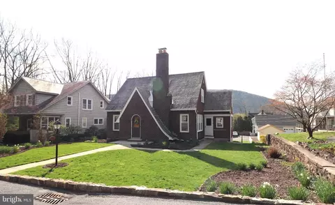 300 Princeton Ave, Palmerton, PA 18071
