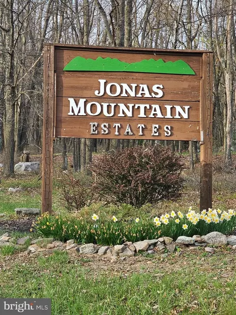 0 East Point Rd, Albrightsville, PA 18210