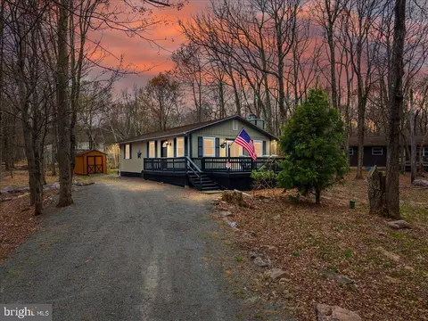 100 Petrarch Trl, Albrightsville, PA 18210