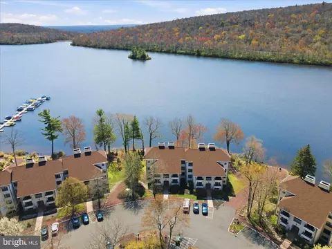 45 Midlake #101G, Lake Harmony, PA 18624