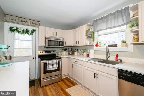 112 Amidon St, Summit Hill, PA 18250