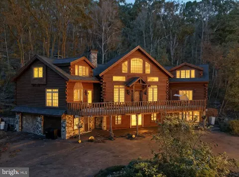 493 Lake Dr, Nesquehoning, PA 18240