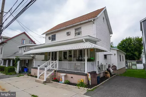 244 W Railroad St, Nesquehoning, PA 18240