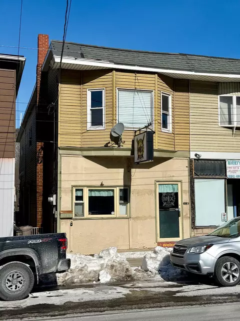 106 E Catawissa St, Nesquehoning, PA 18240