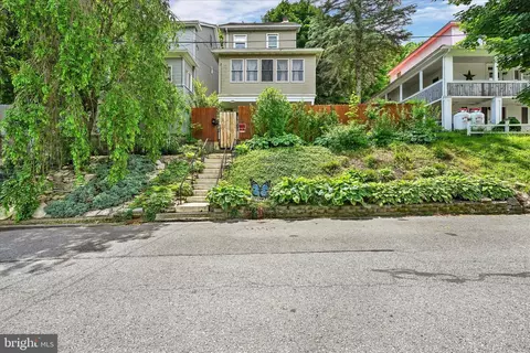 427 E Railroad St, Nesquehoning, PA 18240