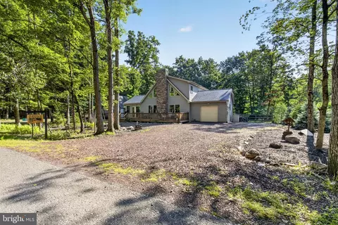 56 Kipling Ln, Albrightsville, PA 18210