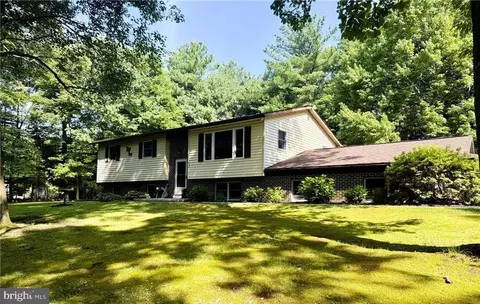 525 Pinewood Rd, Lehighton, PA 18235