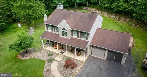 341 Stone Mountain Rd, Lehighton, PA 18235