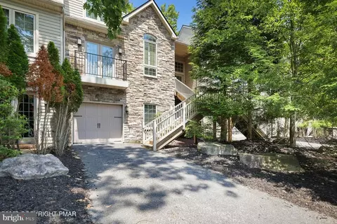 9 Wildbriar, Lake Harmony, PA 18624