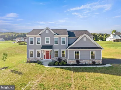 94 Heartwood Ct, Lehighton, PA 18235