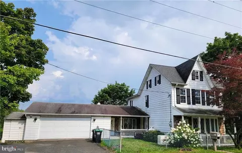 1073 Mahoning Mountain Rd, Lehighton, PA 18235
