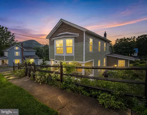501 Lehigh St, Jim Thorpe, PA 18229