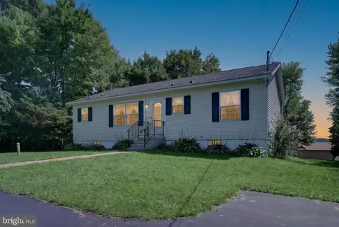 50 Rolling View Rd, Palmerton, PA 18071