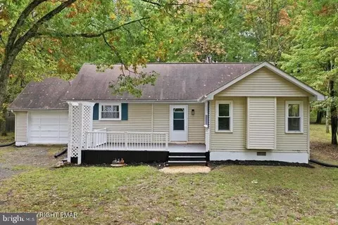 118 Buckhill Rd E, Albrightsville, PA 18210