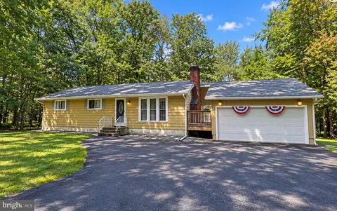 23 Woodland Rd, Albrightsville, PA 18210