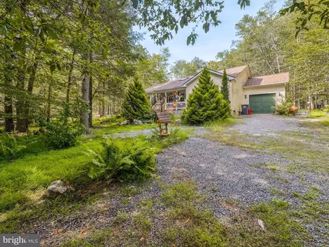 5 Trail Ridge Rd, Albrightsville, PA 18210