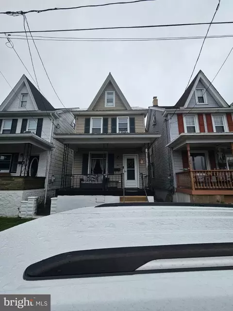 331 E Hazard St, Summit Hill, PA 18250