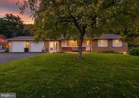 416 Briar St, Palmerton, PA 18071