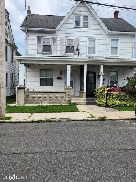 388 S 2nd St, Lehighton, PA 18235
