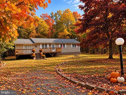 32 Shawnee Trl, Albrightsville, PA 18210