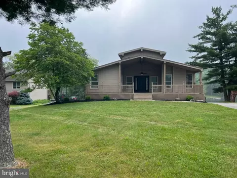 99 Columbus Ct, Dubois, PA 15801
