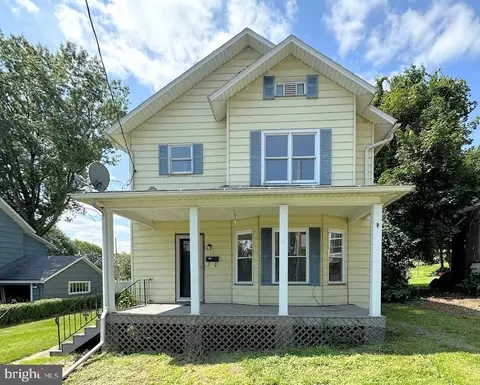 424 Walnut St, Curwensville, PA 16833