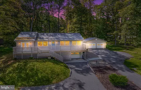 966 Bay Rd, Dubois, PA 15801