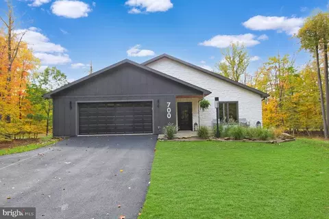 700 Six Shillings Rd, Dubois, PA 15801