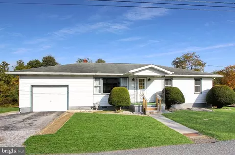 246 Horseshoe Dr, Penfield, PA 15849