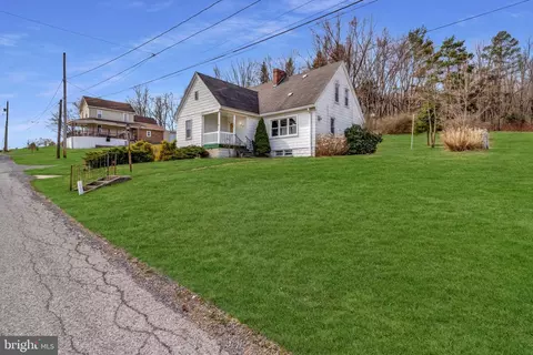 28 Walker, Houtzdale, PA 16651