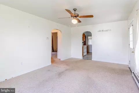 Living - 208 Dolores St, Ramey, PA 16671 photo 2 of 3