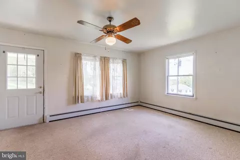 Living - 208 Dolores St, Ramey, PA 16671 photo 1 of 3