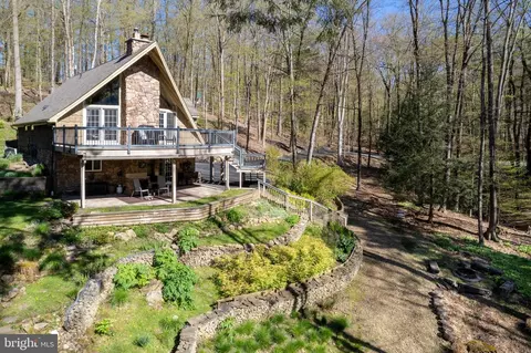 2074 Basse Terre Rd, Dubois, PA 15801