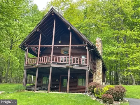 33 Codrington Rd, Dubois, PA 15801