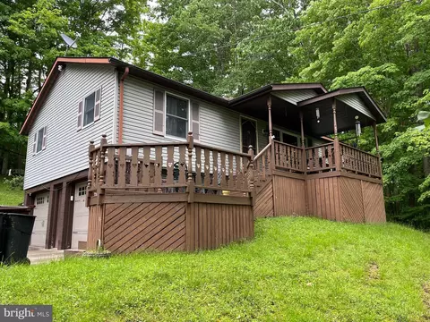 2994 Carribean Rd, Dubois, PA 15801