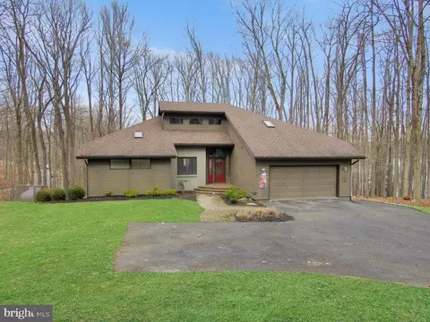 65 Green Cay Ct, Dubois, PA 15801