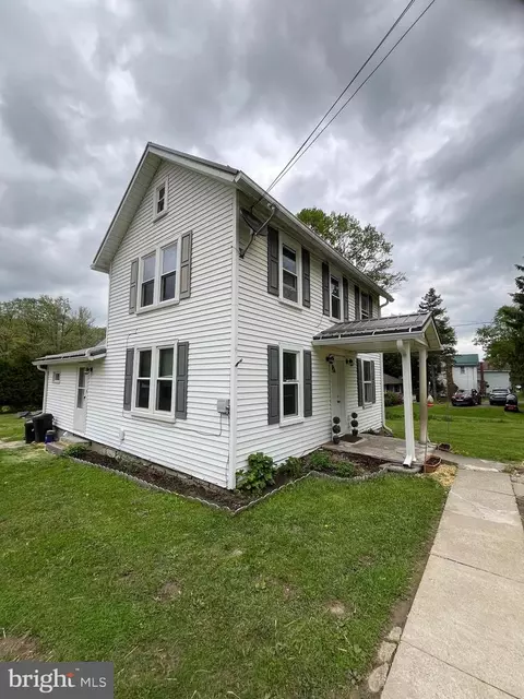 1573 Cooper Ave, Grassflat, PA 16839
