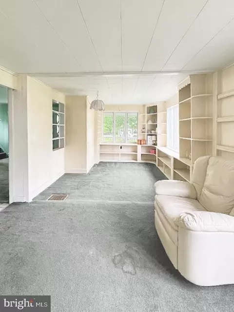 Living - 873 Maple St, Lanse, PA 16849 photo 1 of 2